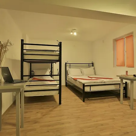 Hostel Bucharest Lodge *